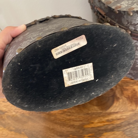 Two floral decorative boxes - Picture 7 of 12